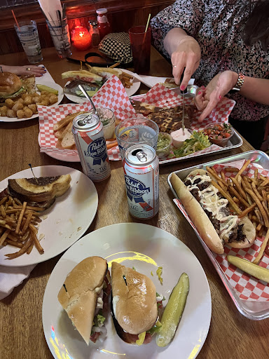 Howard's Bar - Visual