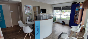 Photo n°4 de AXA Assurance et Banque Frederic Chambon à Ambérieu-en-Bugey (Compagnie d'assurance moto)