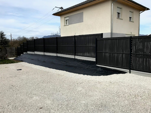 Photo de Aqua Technic | Entreprise de terrassement & Aménagement extérieur à Scientrier (74930)