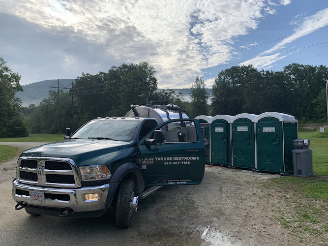 Yankee Restrooms - Photo
