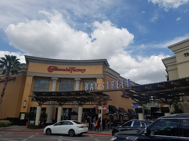 International Plaza and Bay Street