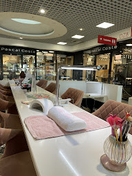 Photo n°2 de Mlle Pearl - Bar à Ongles à Gassin (Institut de beauté)