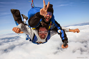 Photo n°3 de Parachutisme71 à Fragnes-La Loyère (Centre de loisirs)
