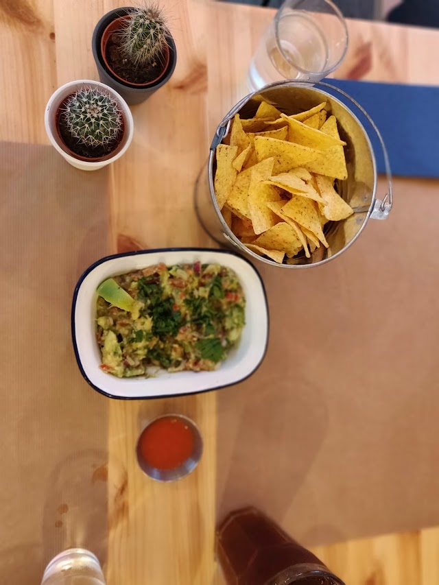Los Tacos Chingones