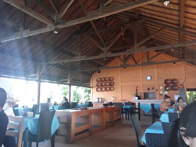 Photos of Mascot Beach Hotel