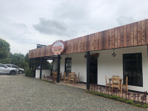 Trivios Parrilla Retiro