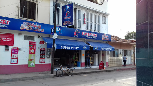 SUPER VICKY - Visual