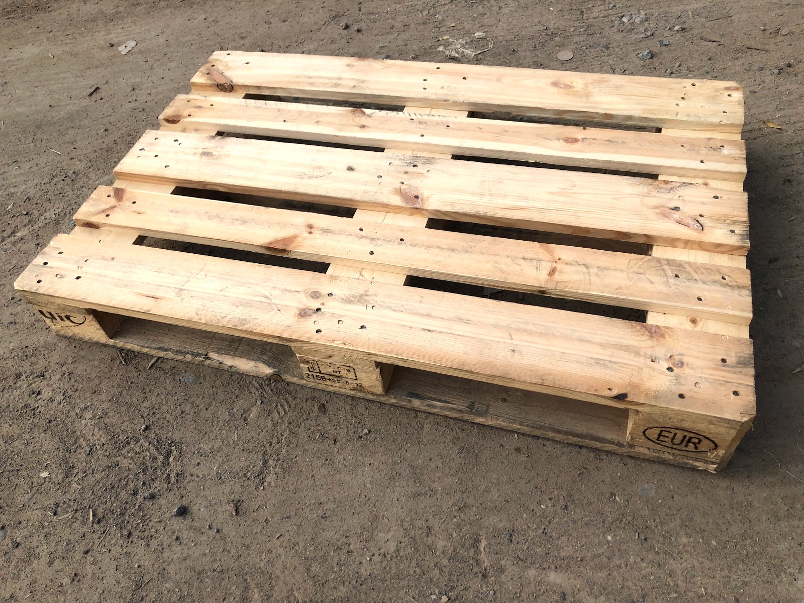 NEJOUM AL LAIL CARPENTRY(wooden pallets suplier)