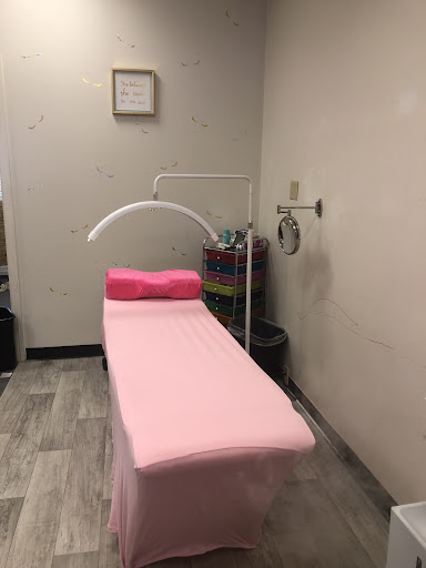 The Beauty Mark Beauty Bar - Thumbnail