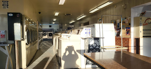 Earl's Guarantee Laundromat - Thumbnail