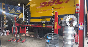 Photo n°8 de Help Services à Saint-Georges-sur-Eure (Garage automobile)