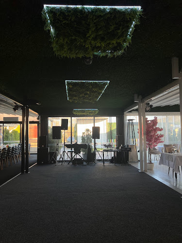 Комплекс "Окей" - Автомивка, гуми и кафе - Ресторант