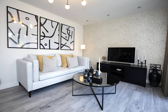 Bellway - Tranby Park - Construction company