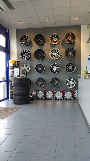 Kamolz GmbH + tires Vehicle Technology - Thumbnail