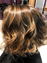 Photo n°39 de Les Ateliers Du Cheveu à Dieppe (Salon de coiffure)