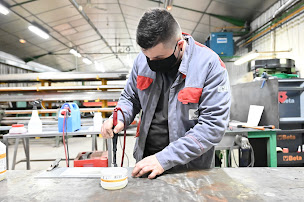 Photo n°17 de Alabeurthe Sury-en-vaux à Sury-en-Vaux (Concessionnaire de remorques utilitaires)