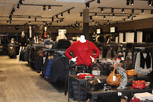 Photo n°23 de Act. La Mode - Pontarlier à Doubs (Magasin de vêtements)