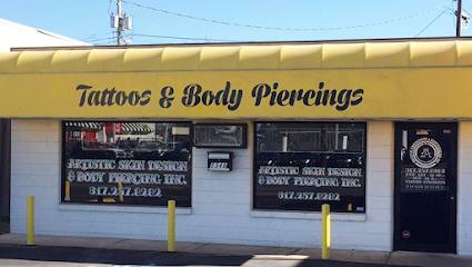 Foto de Artistic Skin Design and Body Piercing - sucursal 5349 N Keystone Ave