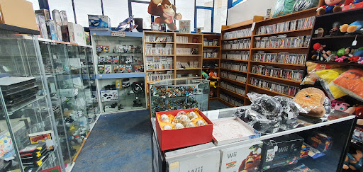 Waverley Antique Bazaar - Thumbnail