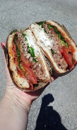 Photo n°5 de La Brigade Gourmande Food-Truck à Les Pennes-Mirabeau (Traiteur)