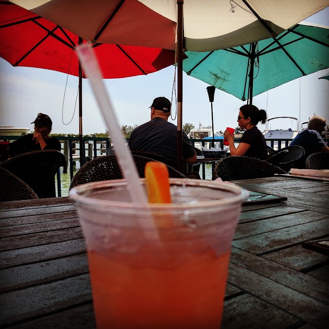 Island Gypsy Cafe & Marina Bar