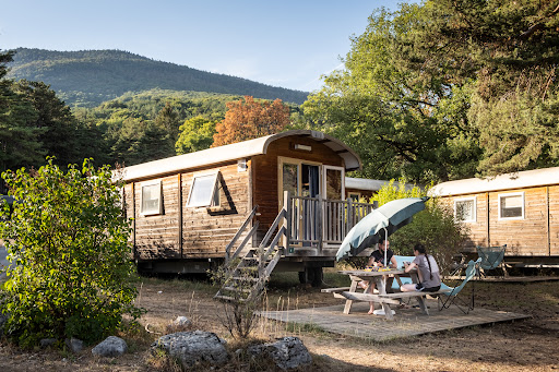 Camping Huttopia Divonne Les Bains