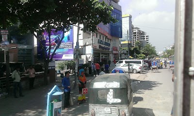 Photos of Kalabagan West Bus Stop