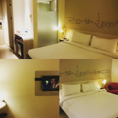 Photos of all seasons Jakarta Gajah Mada