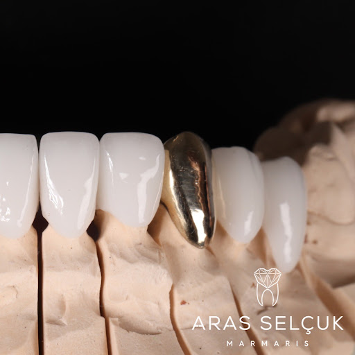 Dentist Aras Selçuk Marmaris Turkey
