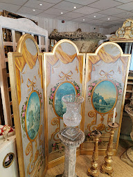 Photo n°21 de Antiquités Hélène et Nicolas à Eugénie-les-Bains (Magasin d'antiquités)