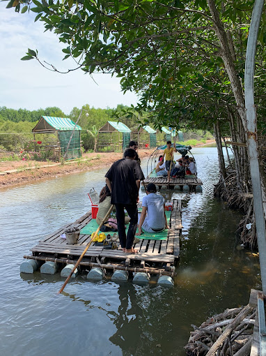 NÔNG TRẠI TÔM KHOẺ