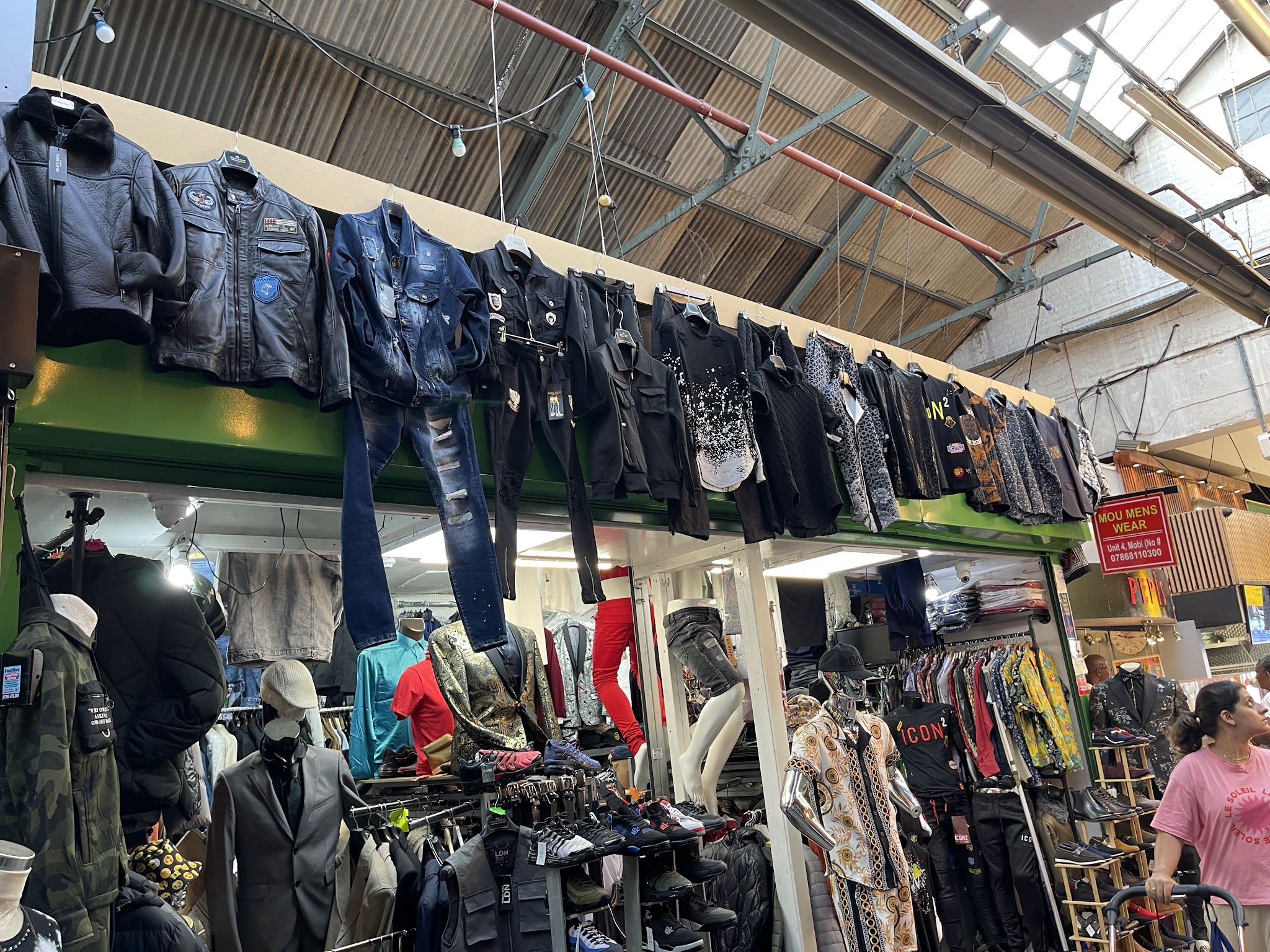 Mou Mens Wear - Groom's Fashion - photo 1