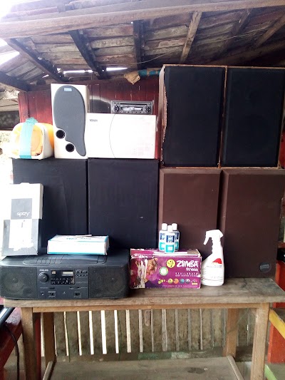 Photos of PLAIN AIR CHEZ SALIMOUTOU