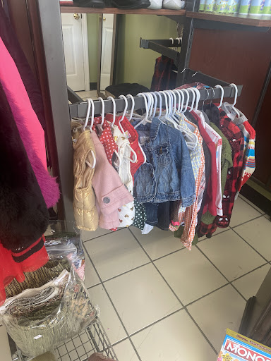 New 2U Resale Shop - Thumbnail