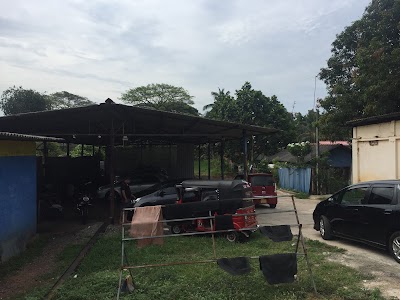 Photos of Auto Max
