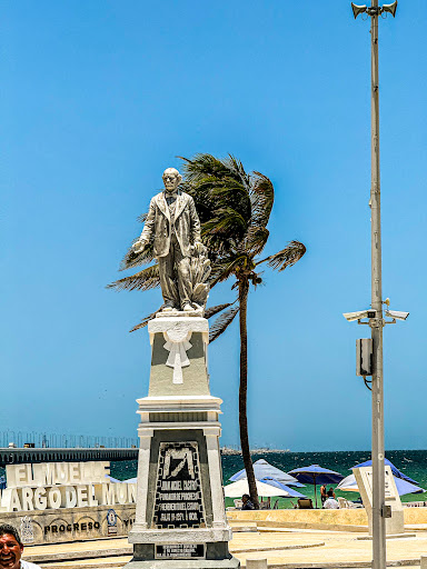 Plaza malecón de Progreso Gallery - Mexico