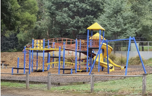 Baynes Park Playground