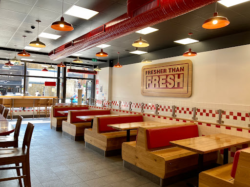 Five Guys Clapham - Visual