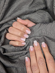 Photo n°19 de mak'up by H à Le Pin (Institut de beauté)