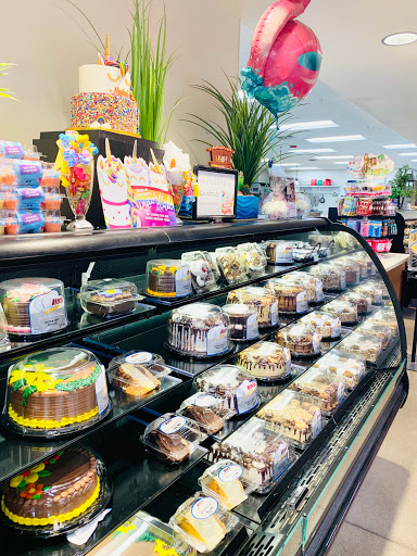 Lin's Bakery - Visual