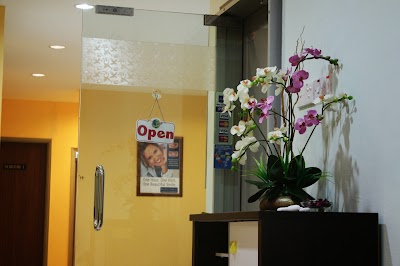 photo of White Perfect Dental Clinic Connought Branch