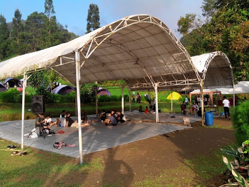 Djungle Private Camp, Author: Lia Arfiansyah