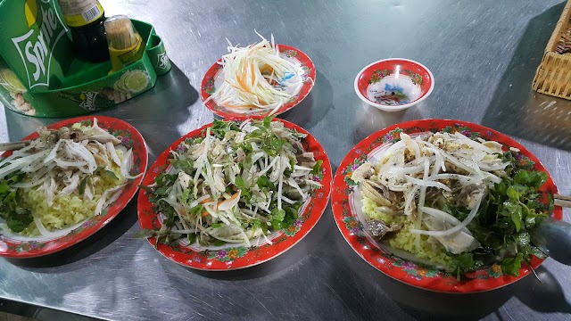 Bà Buội's Chicken Rice