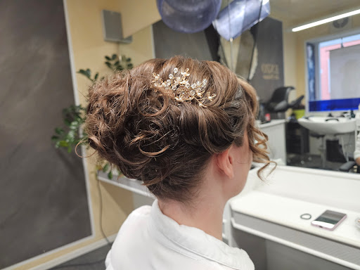 Enzo the hairdresser