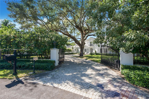 Silvia Yaniz - Top Coral Gables Realtor