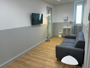 Photo n°3 de Dr Brice ASTIER (Implantologie, Parodontologie, Chirurgie buccale) à Alès (Parodontiste)