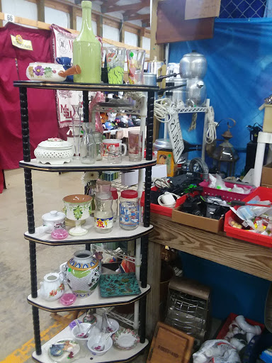 111 Flea Market - Thumbnail