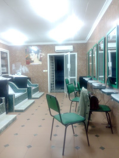 Photos of Magasin Cosmetiques Pretty Women
