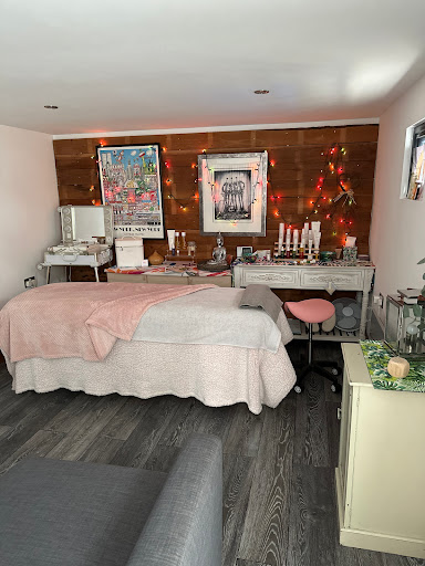 Outer Glow Facials - Visual