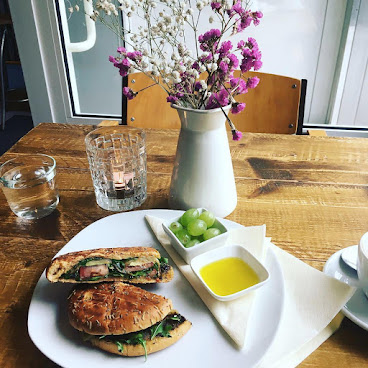 KleinMein Coffee & Coworking by null